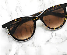 Load image into Gallery viewer, Thierry Lasry  Vacancy
